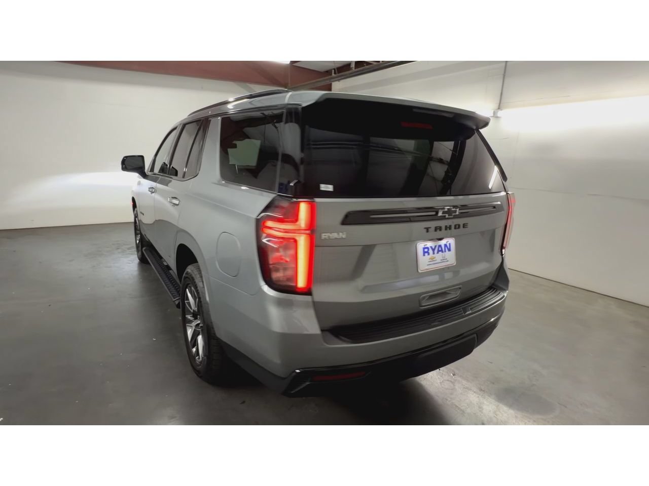 Used 2024 Chevrolet Tahoe Z71 w/ Luxury Package AWD/4WD image 7