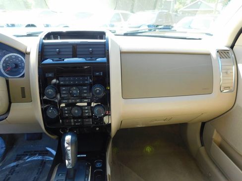 Used 2010 Ford Escape Limited image 8
