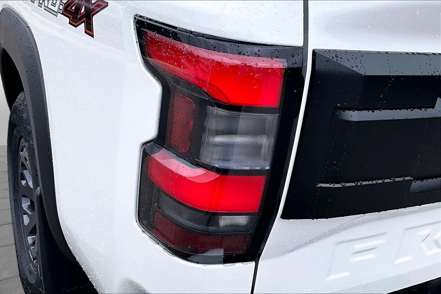 New 2027 Nissan Frontier PRO-4X AWD/4WD image 14