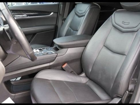 Used 2025 GMC Yukon XL Denali image 12