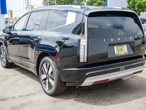 New 2026 Hyundai Ioniq 9 SEL image 2