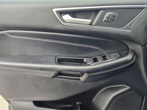 Used 2018 Ford Edge Titanium w/ Equipment Group 302A image 16