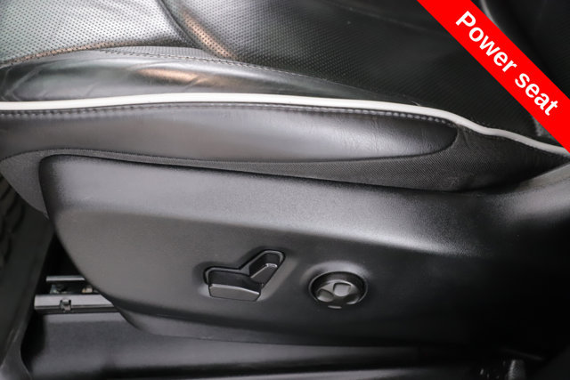 Used 2025 Chrysler Pacifica Limited FWD image 19