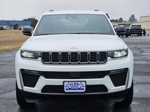New 2026 Jeep Grand Cherokee Limited RWD image 2