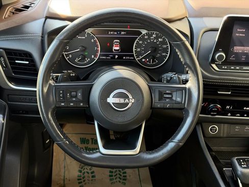Used 2023 Nissan Rogue S image 16