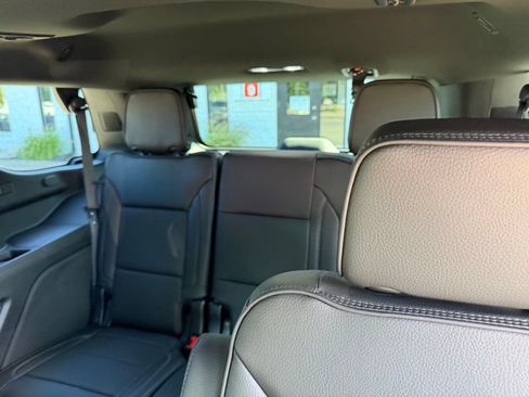 New 2026 GMC Yukon Denali w/ Denali Reserve Package AWD/4WD image 11