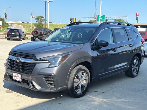 Used 2025 Subaru Ascent Premium AWD/4WD image 4