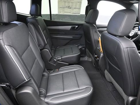 New 2026 Buick Enclave Preferred w/ Power Package image 9