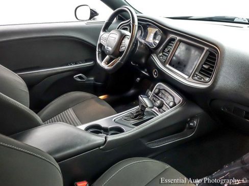 Used 2020 Dodge Challenger R/T Scat Pack w/ Dynamics Package image 25