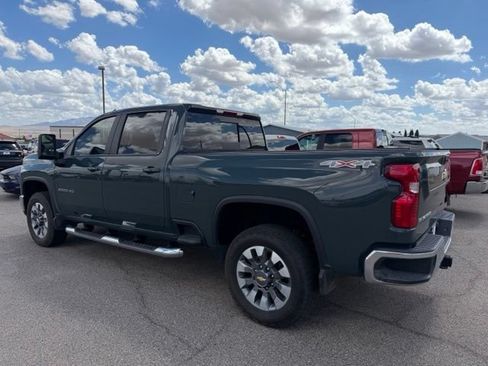 Used 2025 Chevrolet Silverado 2500 LT AWD/4WD image 6