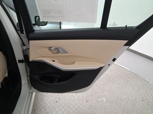 Used 2023 BMW 330i Sedan w/ Convenience Package image 29