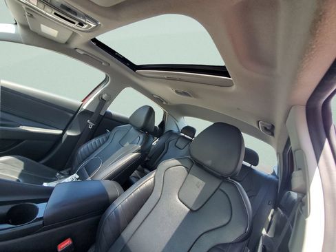 Used 2024 Hyundai Elantra Limited FWD image 20