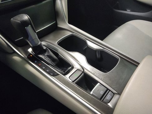 Used 2018 Honda Accord LX image 26