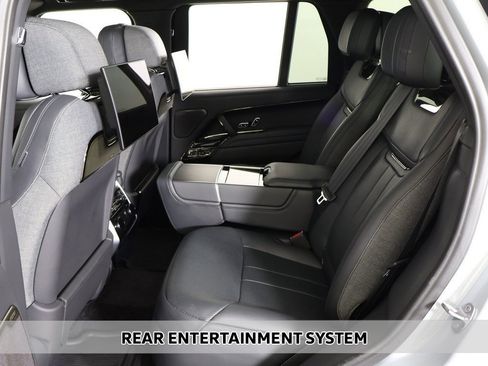 Used 2023 Land Rover Range Rover SV image 5