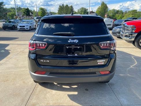 Used 2022 Jeep Compass Latitude AWD/4WD image 5