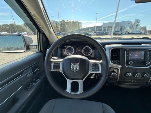 Used 2021 RAM 1500 Classic SLT image 14