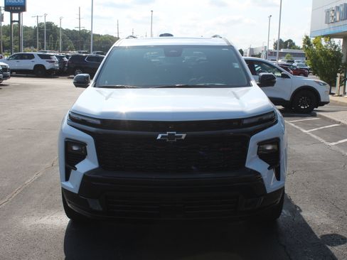 New 2027 Chevrolet Traverse RS w/ LPO, Floor Liner Package AWD/4WD image 9