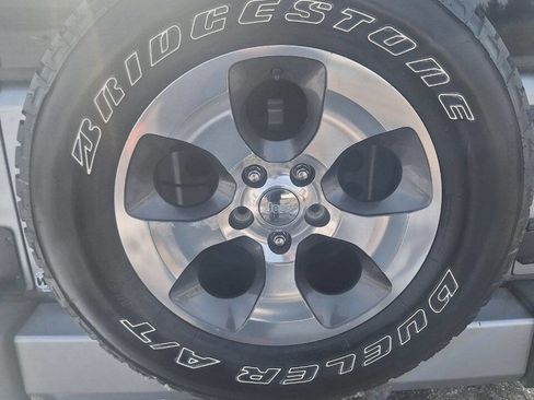 Used 2018 Jeep Wrangler Unlimited Sahara image 7