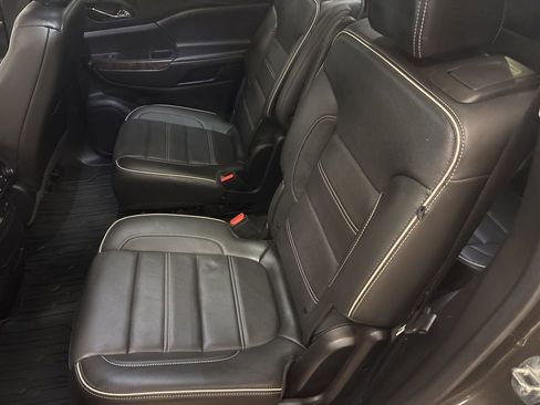 Used 2020 GMC Acadia Denali w/ Denali Ultimate Package image 35