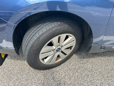 Used 2019 Subaru Outback 2.5i Premium AWD/4WD image 16