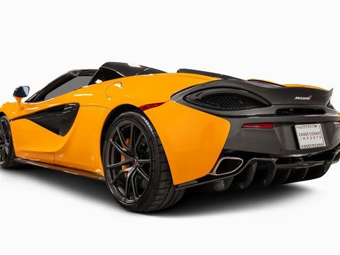 Used 2018 McLaren 570S Spider image 20