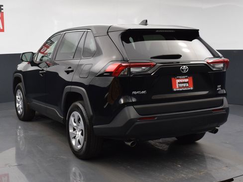 Used 2024 Toyota RAV4 LE AWD/4WD image 3