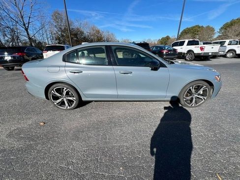 Used 2023 Volvo S60 B5 Plus w/ Climate Package image 6