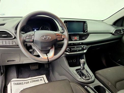 Used 2018 Hyundai Elantra GT image 12