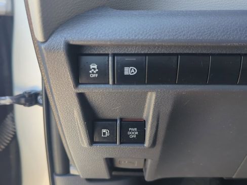 Used 2021 Toyota Sienna LE image 13