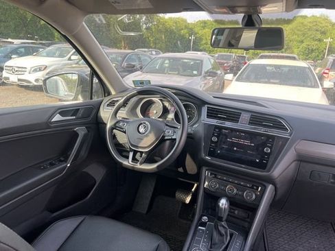 Used 2020 Volkswagen Tiguan SE AWD/4WD image 6