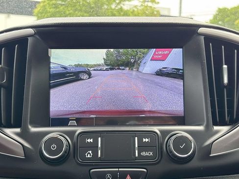 Used 2024 GMC Terrain AT4 AWD/4WD image 23