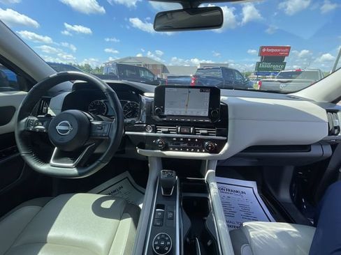 Certified 2023 Nissan Pathfinder SL AWD/4WD image 6