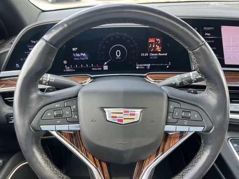 Used 2022 Cadillac Escalade Premium Luxury AWD/4WD image 22