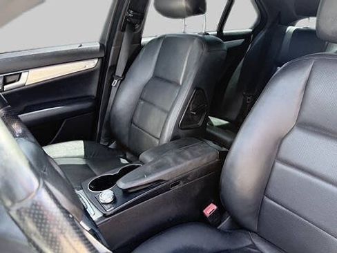 Used 2012 Mercedes-Benz C 250 Sedan image 11