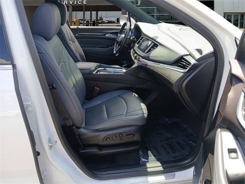 Used 2024 Buick Enclave Premium image 15