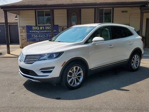 Used 2017 Lincoln MKC Select w/ Select Plus Package image 2