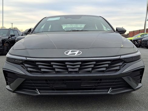 New 2026 Hyundai Elantra SEL Sport Premium image 2