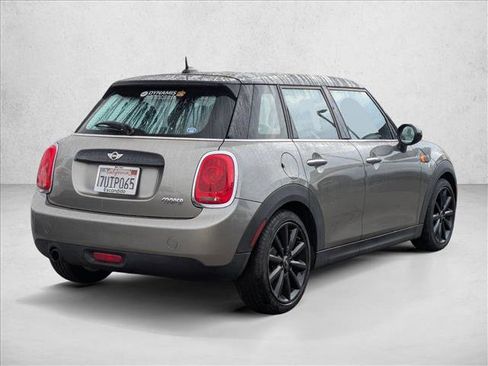 Used 2016 MINI Cooper 4-Door Hardtop image 5