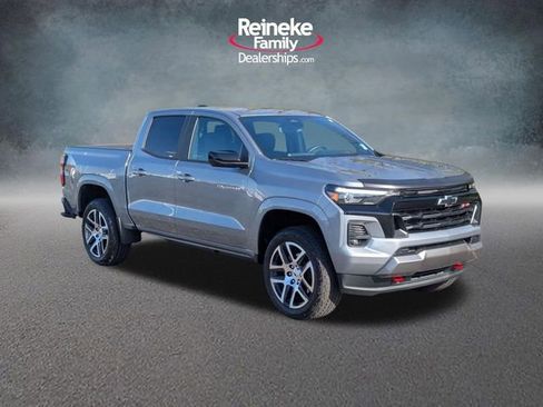 Used 2024 Chevrolet Colorado Z71 w/ Advanced Trailering Package AWD/4WD image 3