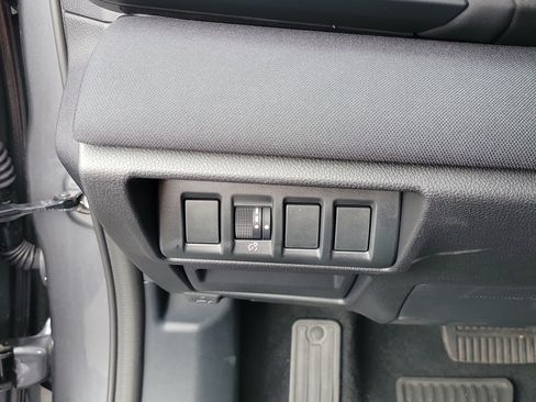 Used 2024 Subaru Outback Premium AWD/4WD image 27