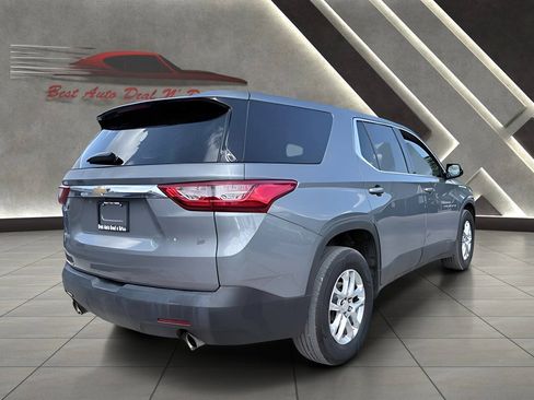 Used 2019 Chevrolet Traverse LS FWD image 3