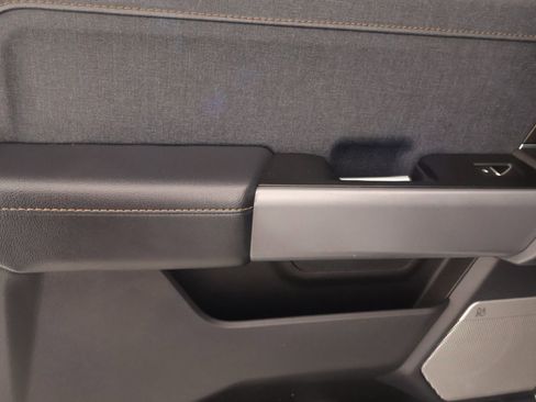 Used 2023 Ford F150 Lightning Lariat image 16