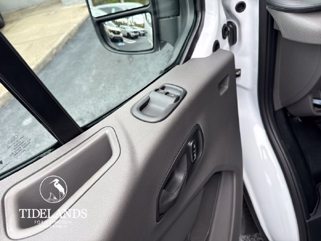 New 2027 Ford Transit 250 148 Medium Roof RWD image 11