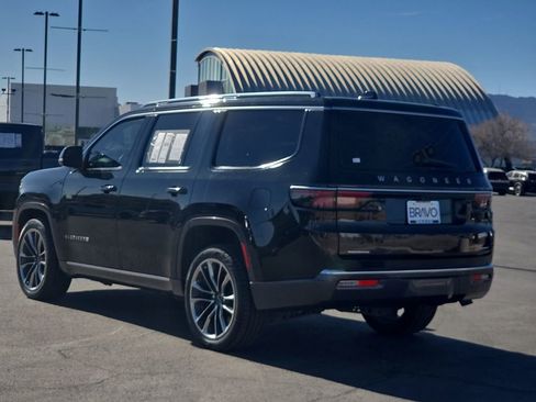 Used 2022 Jeep Wagoneer Series III w/ Premium Group I image 3