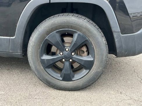 Used 2015 Jeep Cherokee Latitude w/ Cold Weather Group image 15