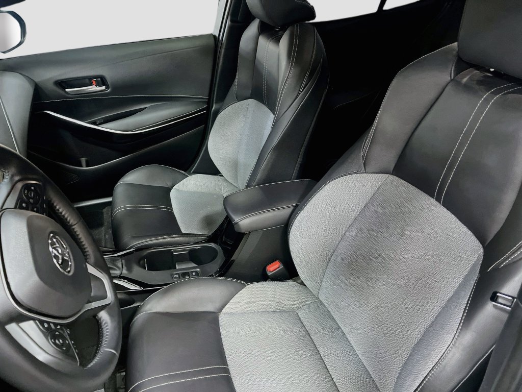 Used 2025 Toyota Corolla XSE FWD image 20