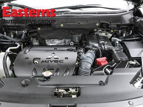 Used 2024 Mitsubishi Outlander Sport SE image 12