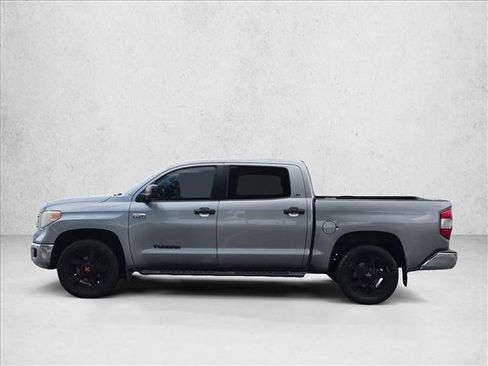 Used 2017 Toyota Tundra SR5 w/ SR5 Upgrade Package AWD/4WD image 9