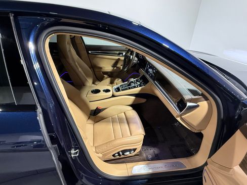 Used 2018 Porsche Panamera Turbo AWD/4WD image 46