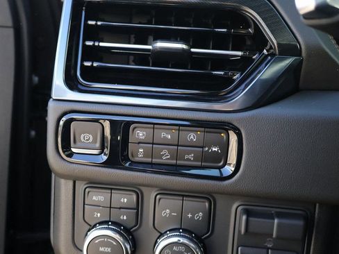 New 2026 GMC Yukon XL AT4 w/ AT4 Premium Plus Package AWD/4WD image 46